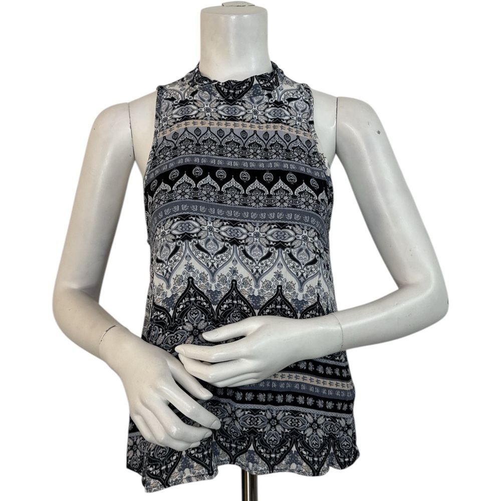 Acemi Women's Black and Gray Patterned Top - Picture 1 of 5